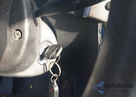 2008 Toyota Matrix from USA, damaged, VIN 2T1KR32E18C706856